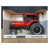 1/16 Case-IH Magnum 7210 NIB Ertl