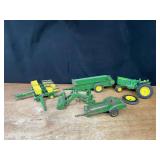 1/16 John Deere Rebuilder Lot