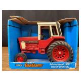 1/16 IH 1586 NIB Ertl