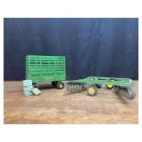 (2) 1/16 John Deere 220 Flex Disk + Bale Throw Wagon Ertl