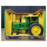 1/16 John Deere 4620 Collector NIB Ertl