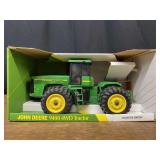1/16 John Deere 9400 Collector NIB Ertl