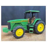 1/16 John Deere 8210 Ertl