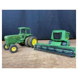 (2) John Deere 4440 + 9600 Combine Ertl