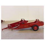 (2) 1/16 IH McCormick-Deering Spreaders Eska