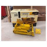 1/25 Caterpillar D9 Crawler NIB 1st Gear