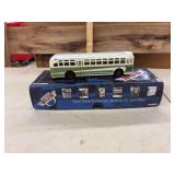 1/50 Green Bus Lines Bus NIB Corgi