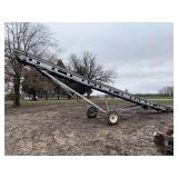 Portable Conveyor with Engine