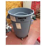 Rubbermaid trashcan on casters