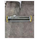 Tile cutter