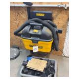 Dewalt vacuum with accessories