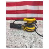 Dewalt D26451 Orbital Palm Sander