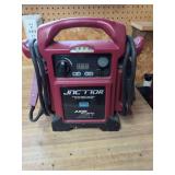 JNC 770R jump and carry jump starter