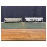 (2) Missouri Pacific + Southern Pacific Hopper Cars NIB Toby
