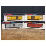 (4) Freight Cars + Caboose NIB Lionel