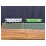 (2) NYC + Burlington Northern Hopper Cars NIB Toby
