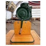 Montgomery Ward No. 4 Hand Crank Corn Sheller