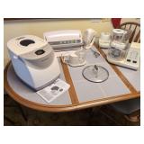 Kitchen Appliances Lot - Assorted