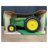 1/16 John Deere R NIB Ertl
