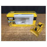 1/50 Caterpillar D8R Crawler NIB Norscot