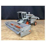 1/32 AC Gleaner L2 Combine Ertl
