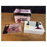 1/16 Farmall Regular Precision NIB Ertl