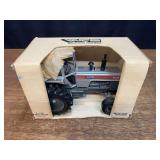 1/16 White 2-135 NIB SM