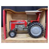 1/16 MF 275 NIB Ertl