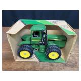 1/16 John Deere 8650 NIB Ertl