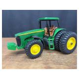 1/16 John Deere 8420 Ertl