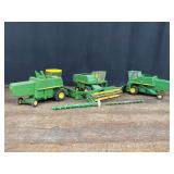 (3) 1/24 John Deere 6600 Combines Ertl