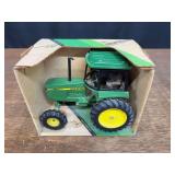 1/16 John Deere 2550 Collector NIB Ertl