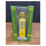 John Deere Gas Pump Coin Bank NIB Gearbox