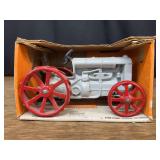 1/16 Fordson NIB Ertl