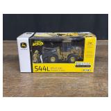 1/50 John Deere 544L Wheel Loader Gold Prestige NIB Ertl
