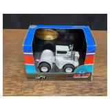1/64 Big Bud KT-525 1976 Bicentennial Edition NIB Fast