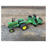 1/64 John Deere 4440 + Disk
