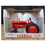 1/16 Farmall Super AV Special Edition NIB Ertl