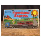 1/64 IH 5088 Semi NIB Ertl - Red Rims
