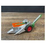 1/64 Oliver 88 w/New Idea Picker Ertl