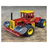 1/64 Versatile 825 Custom