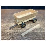 1/16 John Deere Flare Box Wagon