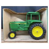 1/16 John Deere 4440 NIB Ertl