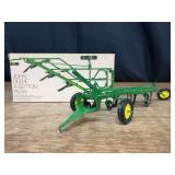 1/16 John Deere Plow NIB Ertl