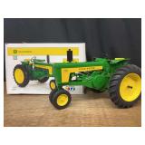 1/8 John Deere 720 NIB SM