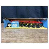1/16 IH Plow NIB Ertl