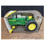 1/16 John Deere 4010 Collector NIB Ertl