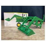 1/16 John Deere Loader NIB Ertl