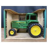 1/16 John Deere 4440 NIB Ertl