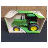 1/16 John Deere 4955 NIB Ertl